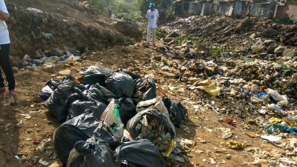 River March carried out the drive at a stretch of the river in Kranti Nagar at Kandivli.